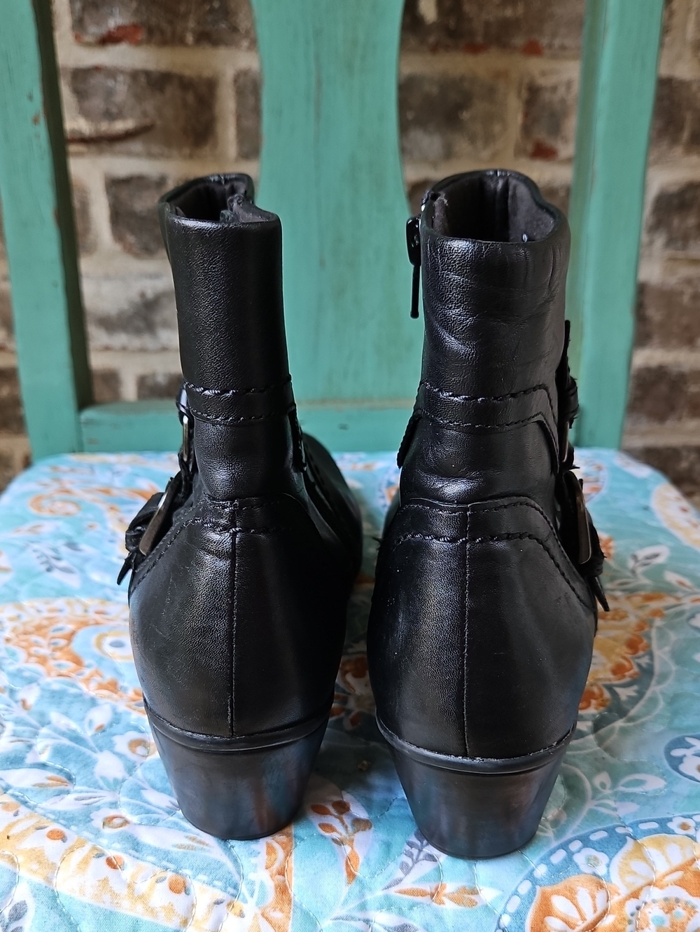 Clarks Bendables Black Leather Ankle Boots with Buckle Detail - Women Size 10 - Picture 4 of 5